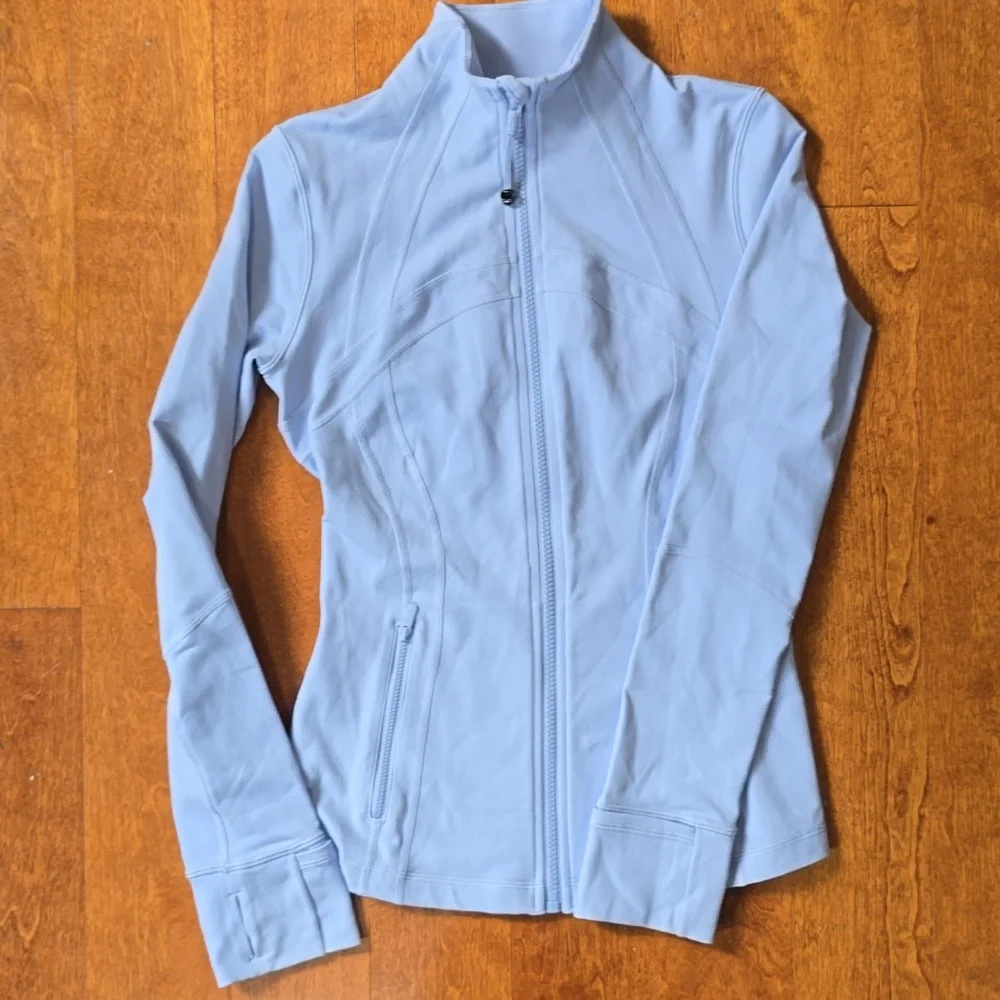 Lululemon Define Jacket. Light blue. size 6 - Picture 5 of 11
